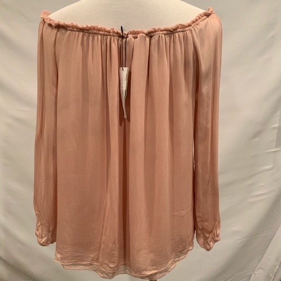 Sanctuary Ruffled Blush off the shoulder top sm - Picture 4 of 6